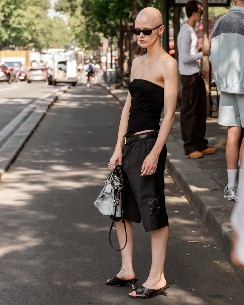 Guest at the 3.PARADIS show during Fashion Week in Paris 2026.