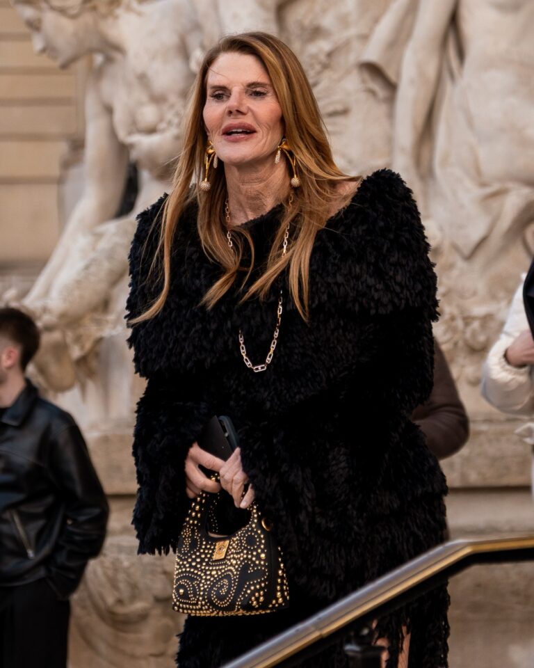 Anna Dello Russo at the Schiaparelli show during Haute Couture in Paris 2026.