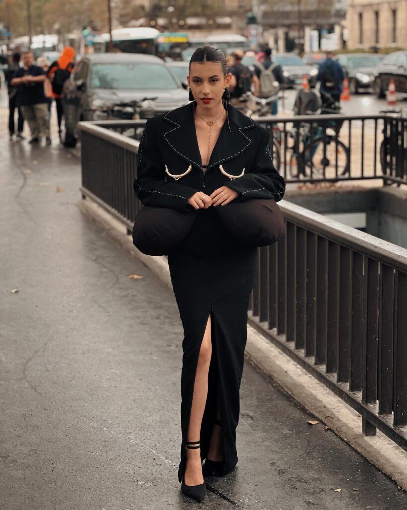 Guest at the CHANEL show during Paris Fashion Week 2023.