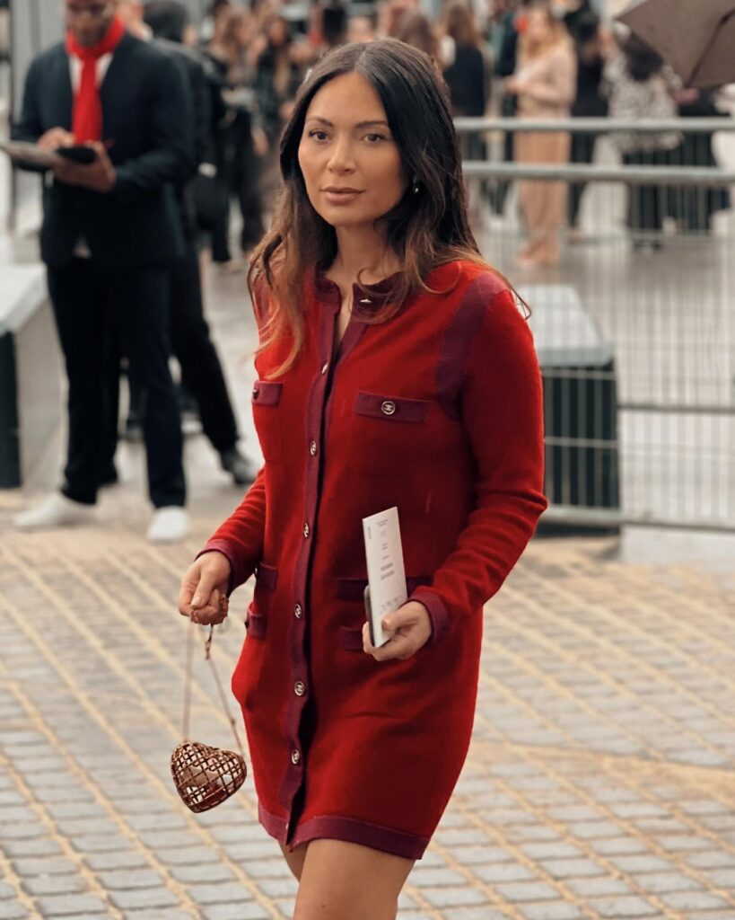 Guest at the CHANEL show during Paris Fashion Week 2023.