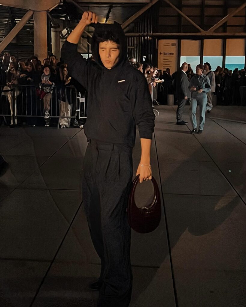 Guest at the Coperni show during Paris Fashion Week 2023.