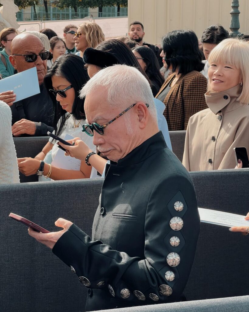 Guest at the Dior show during Paris Fashion Week 2023.