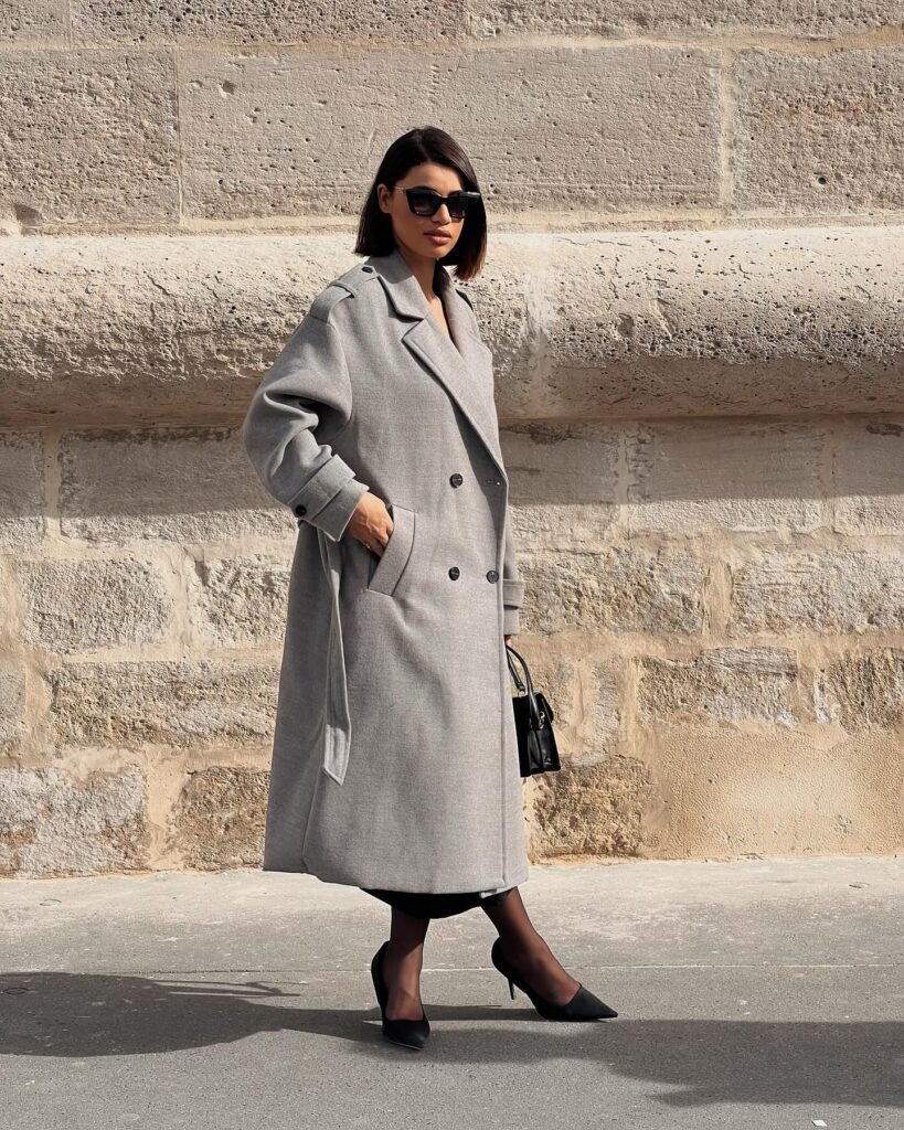 Guest at the Dior show during Paris Fashion Week 2023.