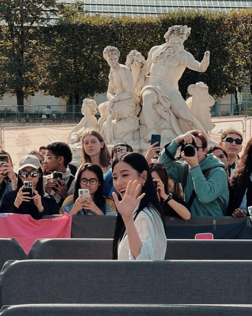 Guest at the Dior show during Paris Fashion Week 2023.