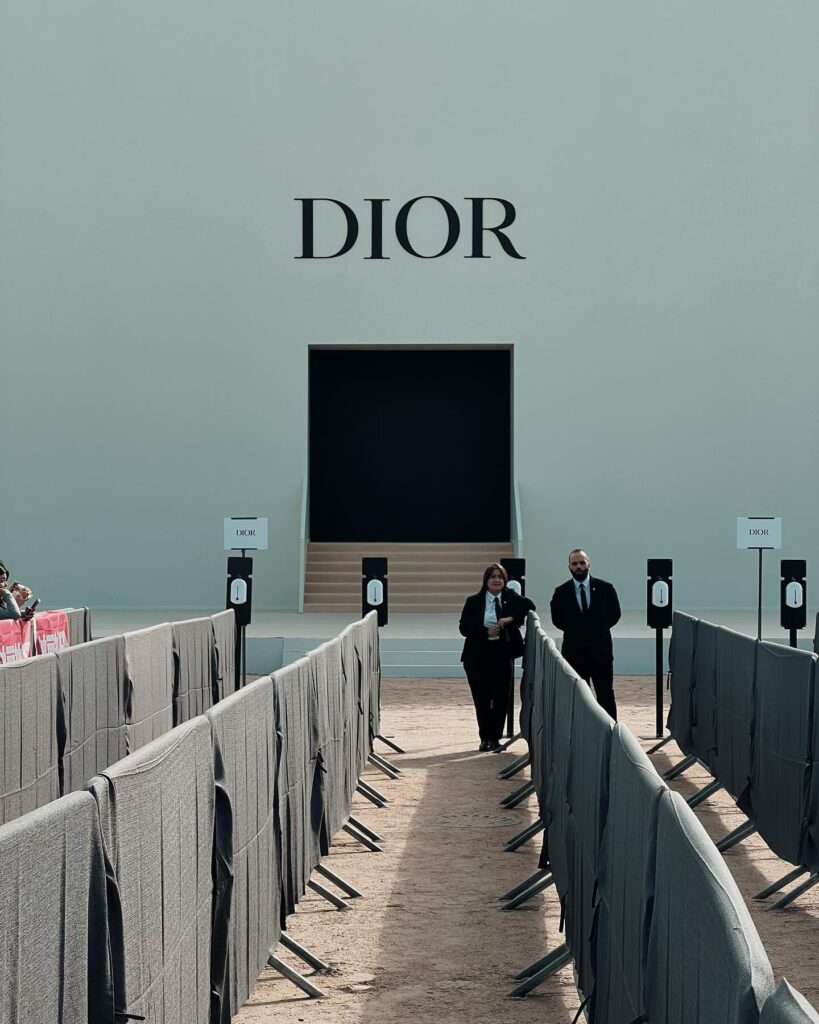 Guest at the Dior show during Paris Fashion Week 2023.