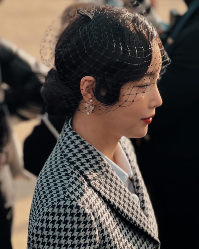 Guest at the Dior show during Paris Fashion Week 2024.