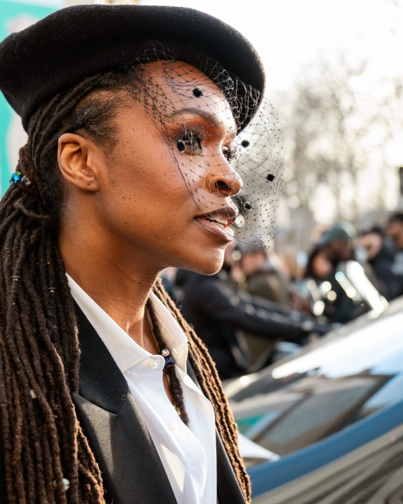 Guest at the Dior show during Fashion Week in Paris 2026.