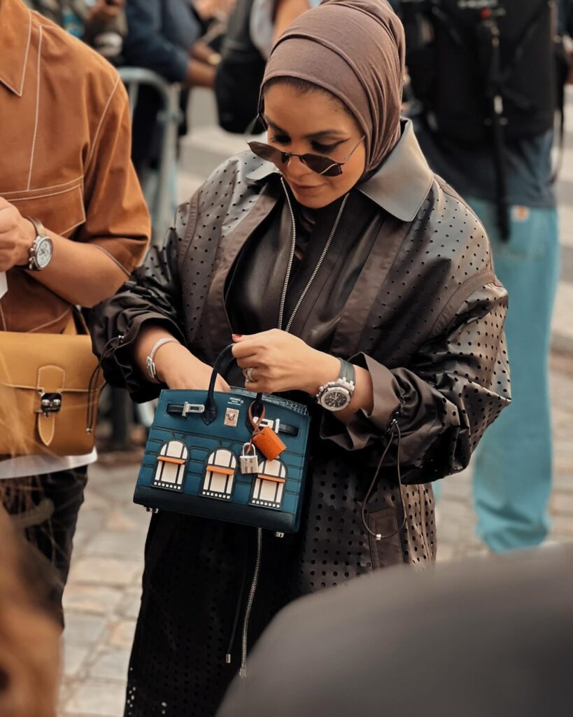 Guest at the Hermès show during Paris Fashion Week 2023.