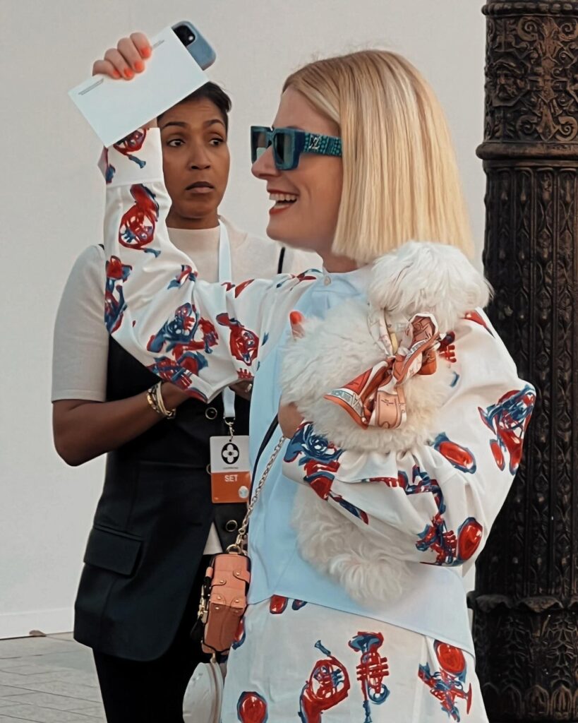 Guest at the Louis Vuitton show during Paris Fashion Week 2023.