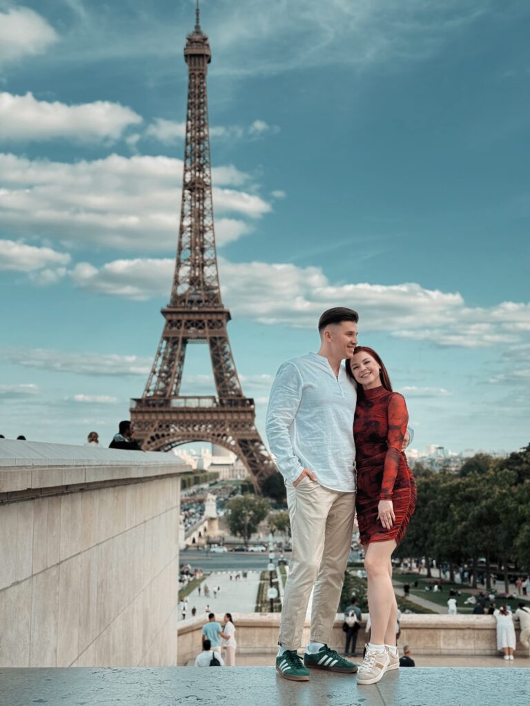 Couple Photoshoot in Paris: How to Look Natural, Not Posed