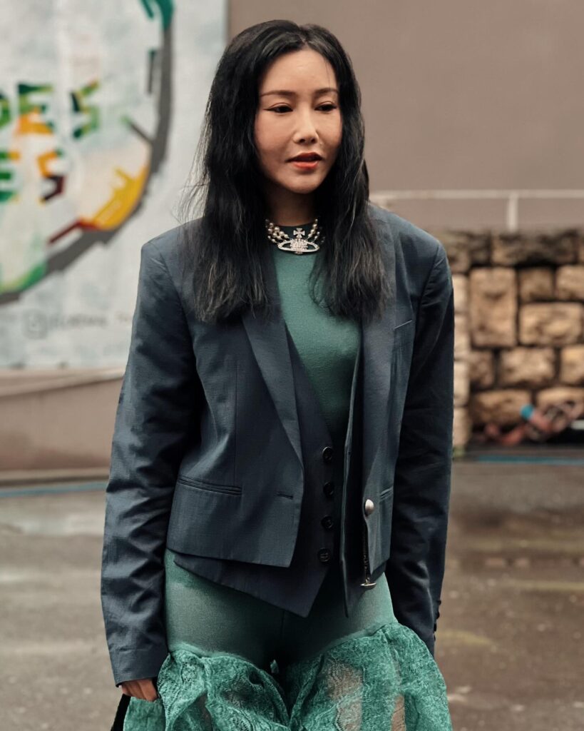 Guest at the Vivienne Westwood show during Paris Fashion Week 2024.